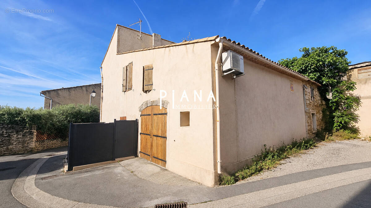 Maison à LA FARE-LES-OLIVIERS