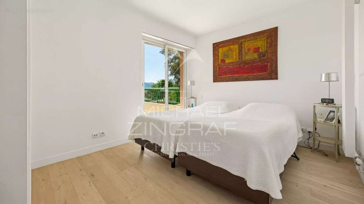 Appartement à MANDELIEU-LA-NAPOULE