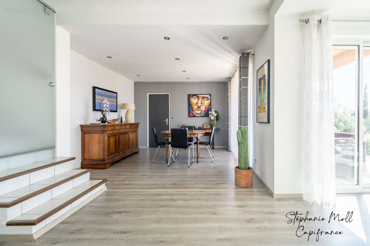 Dpt Aude (11), à vendre NARBONNE maison P7 de 232 m² - Terrain de 1 065,00 m² - photo 6