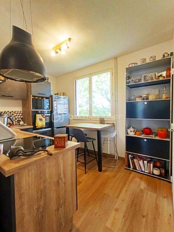 Appartement à SAINT-CYR-SUR-LOIRE