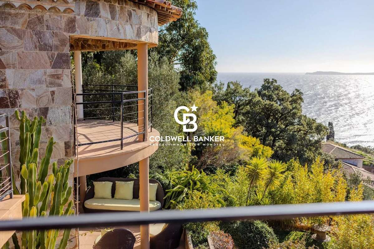 Maison à RAYOL-CANADEL-SUR-MER