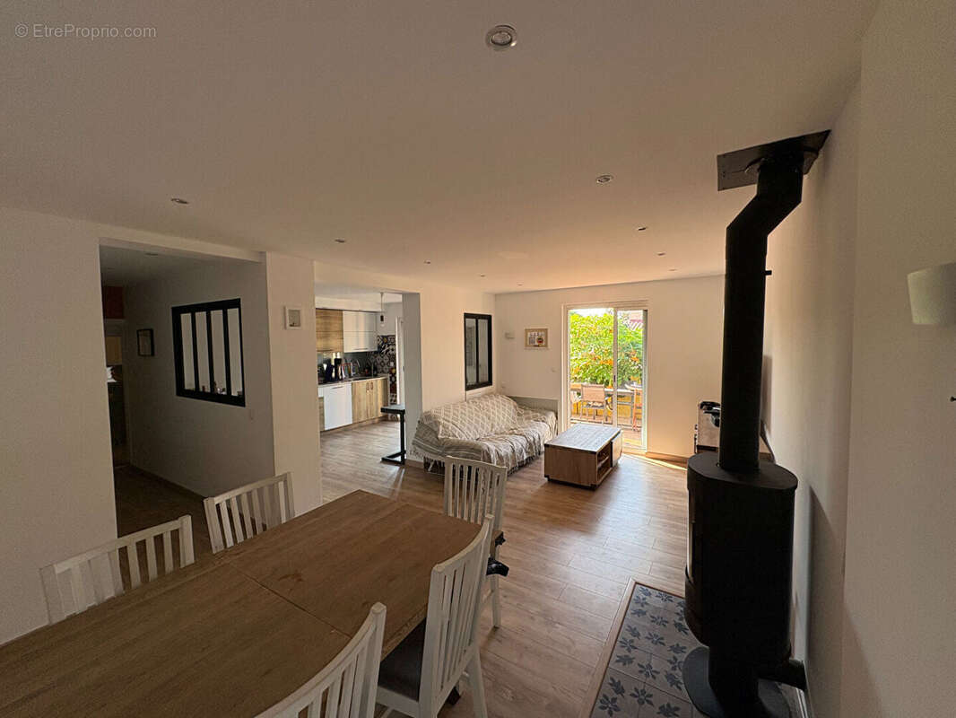 Maison à SAUSSET-LES-PINS