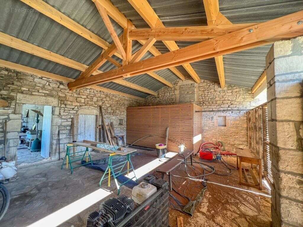 Maison à BARJAC