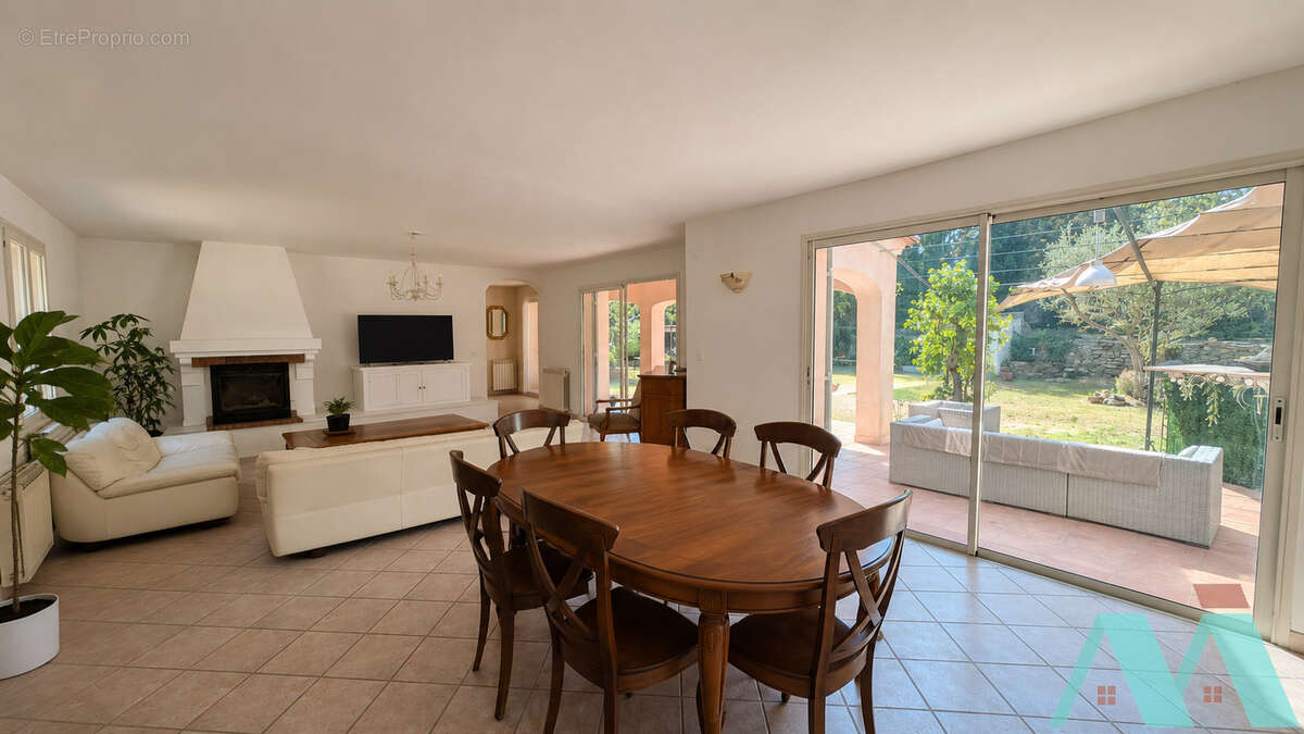 Maison 5 pièces 160m2 sur 2ha de terrain avec piscine - photo 7