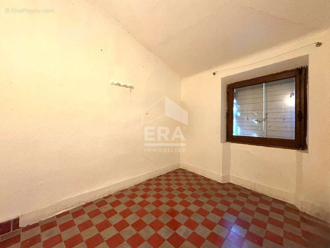 Autre à SALON-DE-PROVENCE