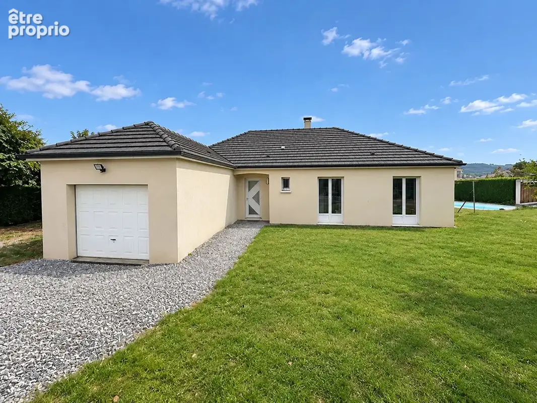 Saint-Pantaléon-de-Larche, plain pied, 3 chambres,100 m2, piscine ! - photo 2