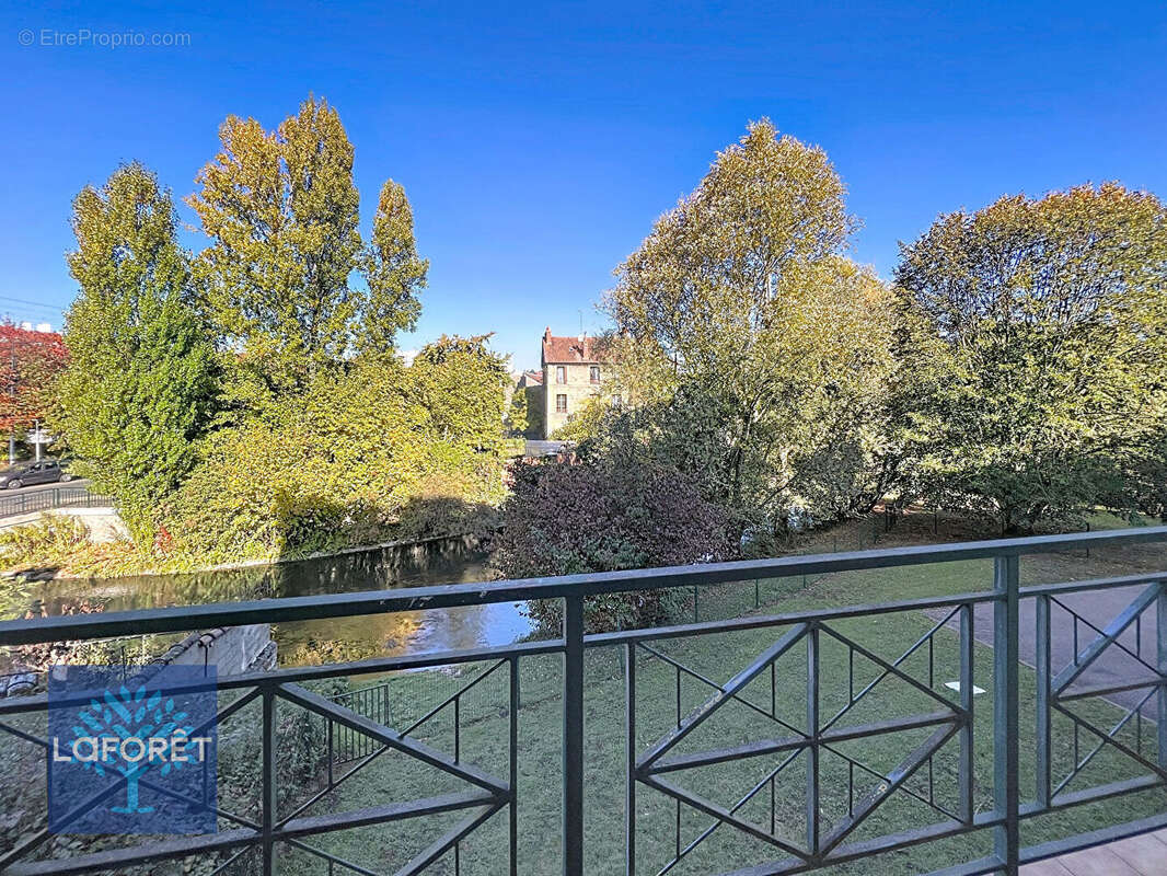 Appartement à CORBEIL-ESSONNES