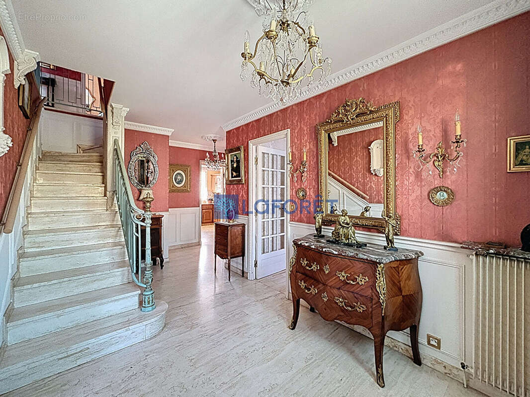 Maison à SAVIGNY-SUR-ORGE