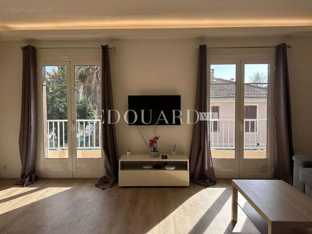 Appartement à ROQUEBRUNE-CAP-MARTIN