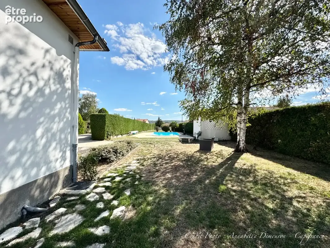 MOZAC – Maison de plain-pied 3 chambres/bureau – PISCINE – TERRAIN divisible de 2324 M² – Garages - photo 60