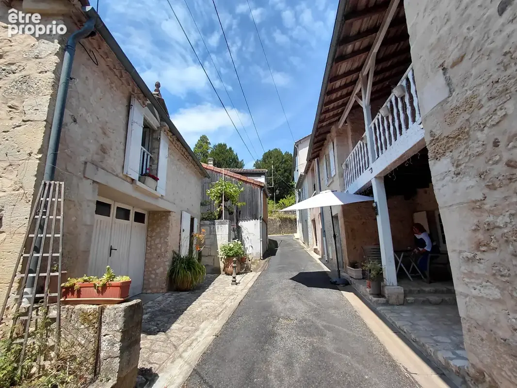 Maison à CHATEAU-L'EVEQUE