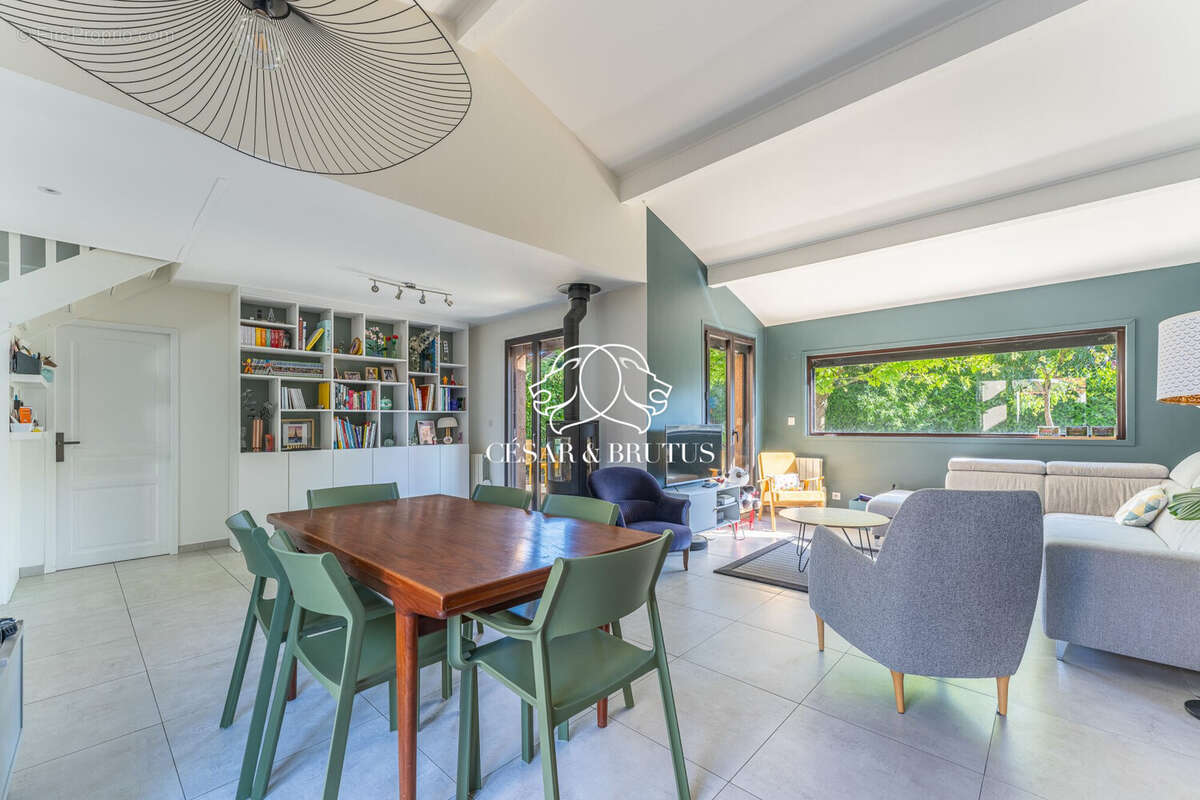 Maison 122 m² à Rillieux-La-Pape  - photo 7