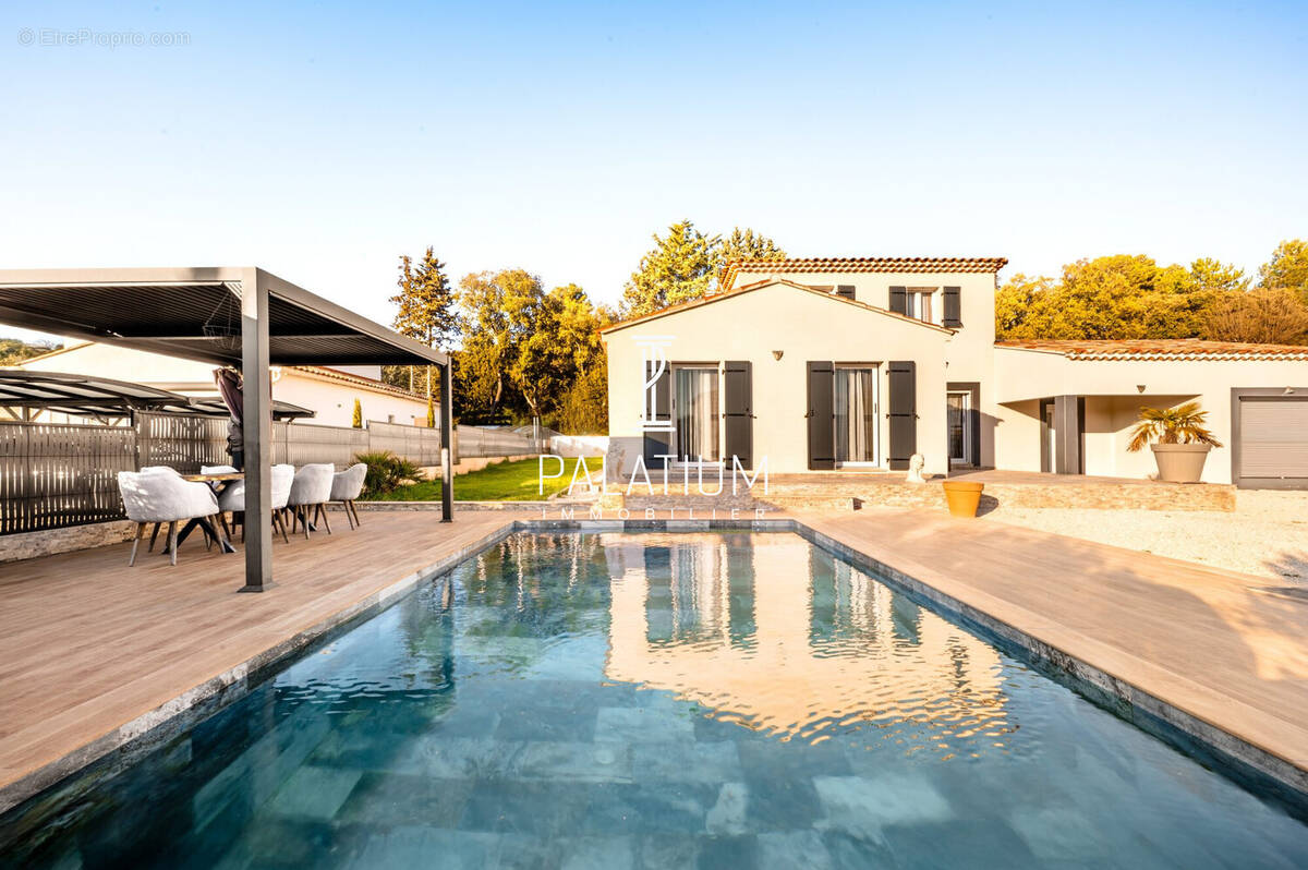 Maison à GINASSERVIS