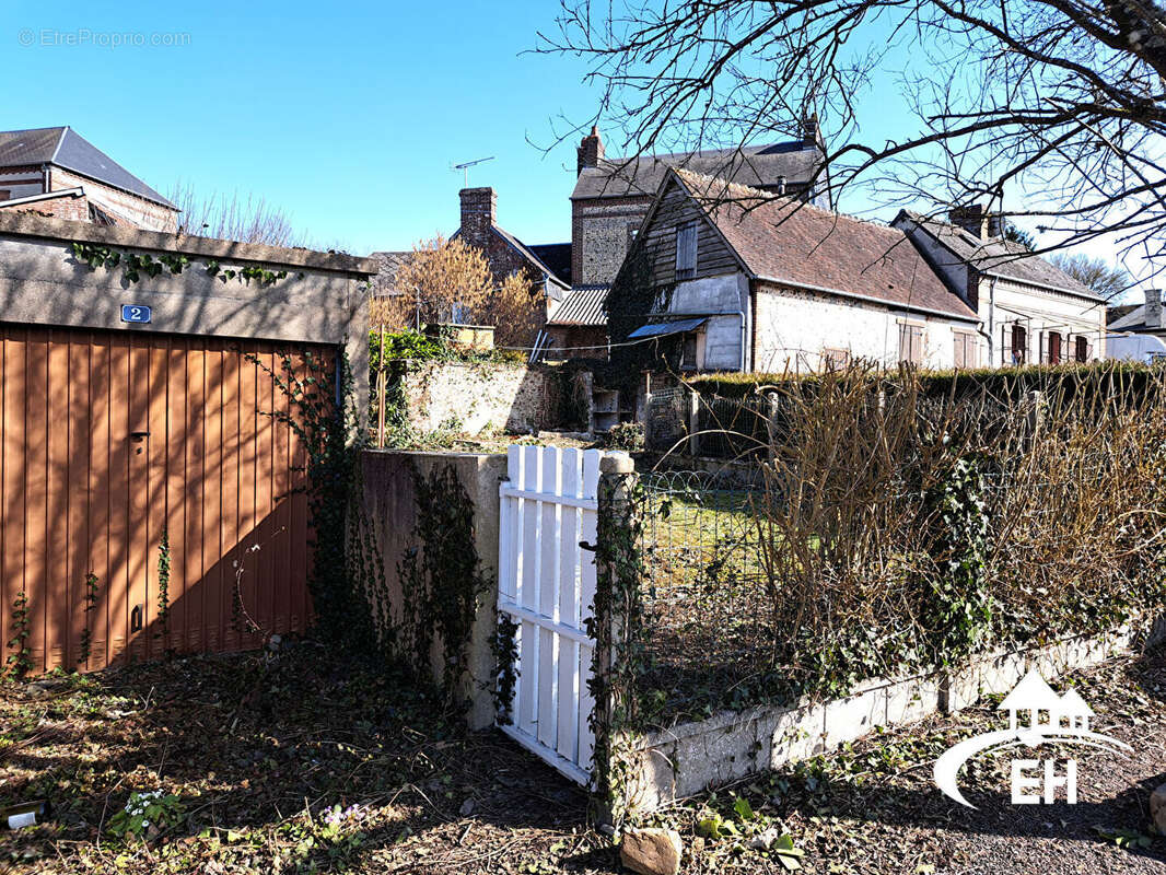 Maison à SAINTE-GAUBURGE-SAINTE-COLOMBE