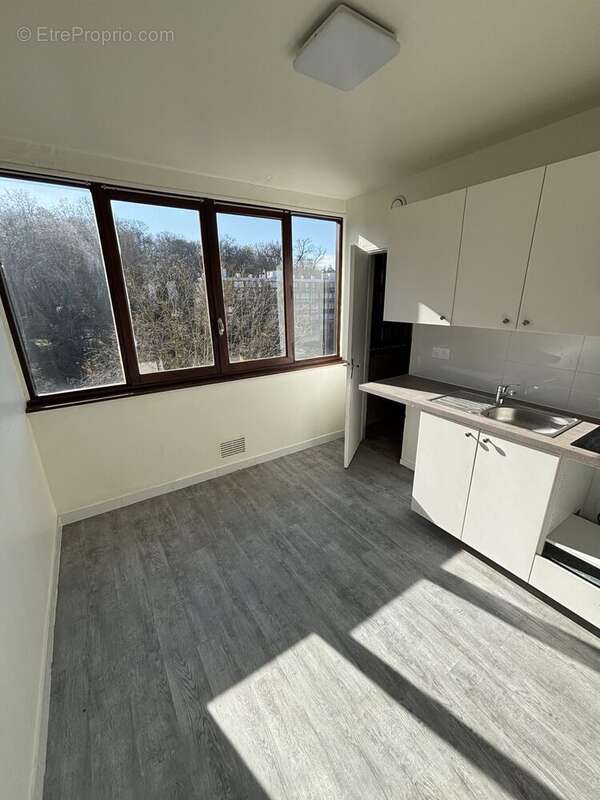 Appartement à FONTENAY-LE-FLEURY