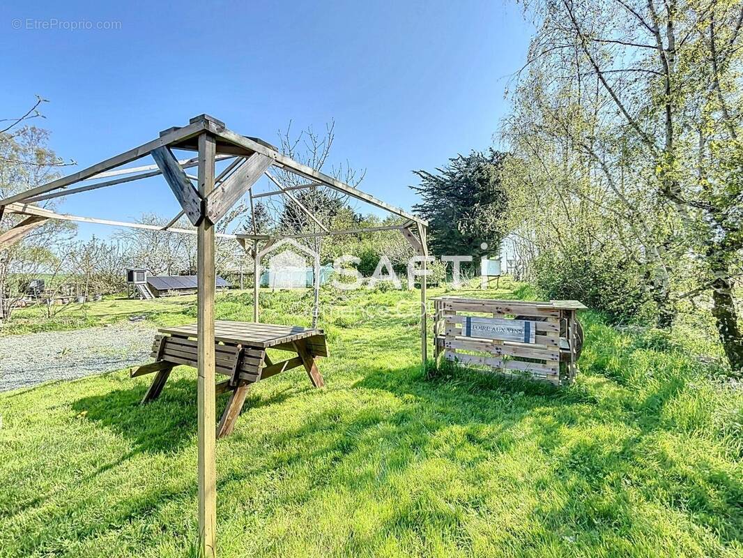 Photo 1 - Terrain à LA ROUXIERE