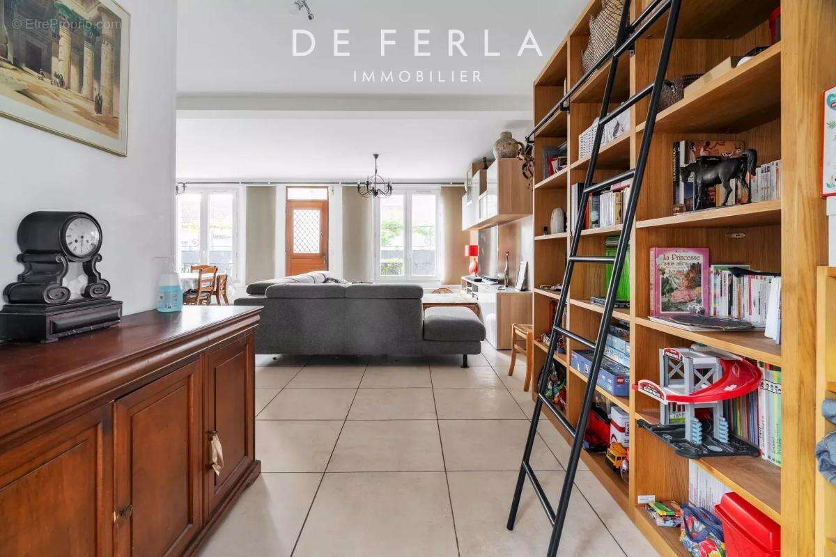 Maison à NEUILLY-SUR-MARNE