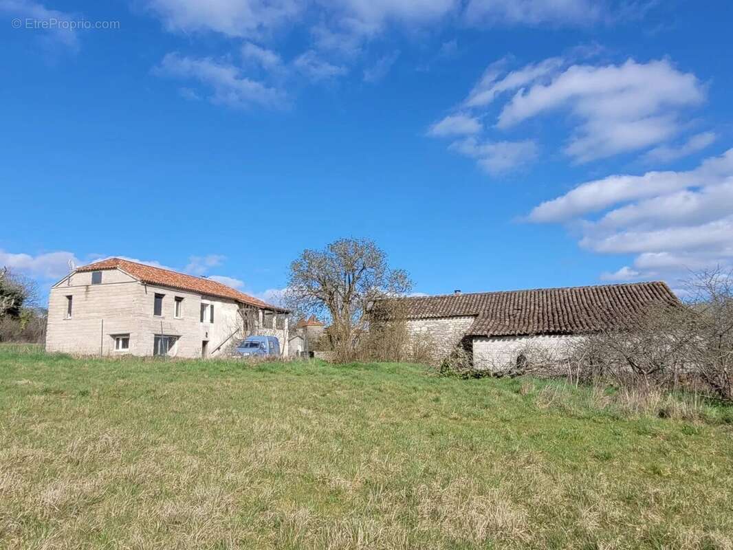 Maison à LABASTIDE-MARNHAC