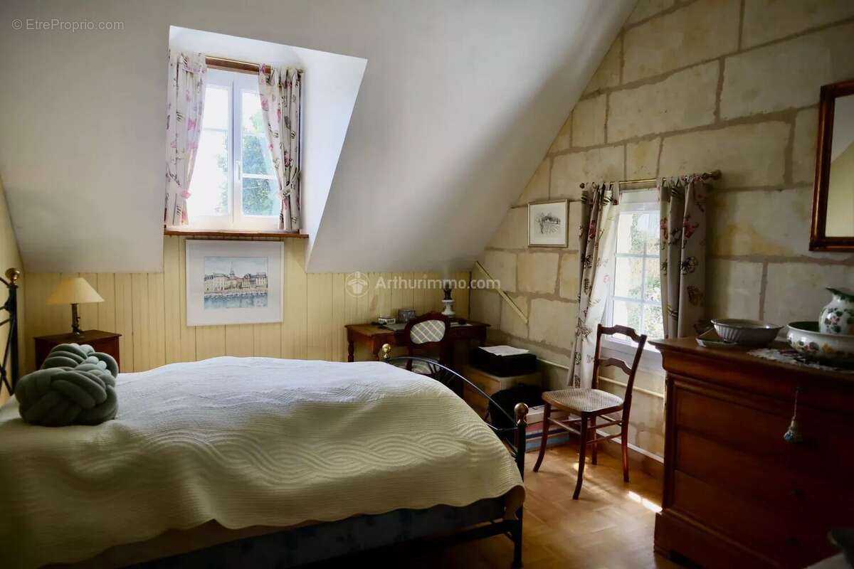 Maison à LA CHARTRE-SUR-LE-LOIR