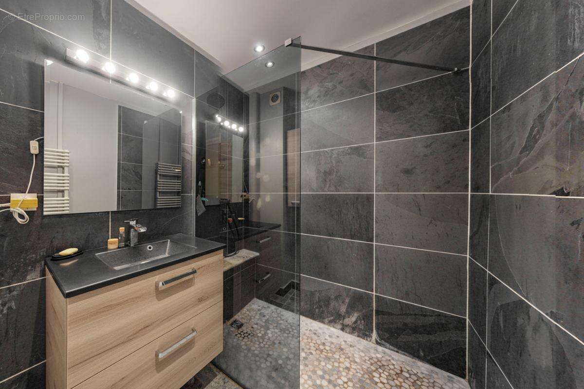 Appartement à LYON-7E