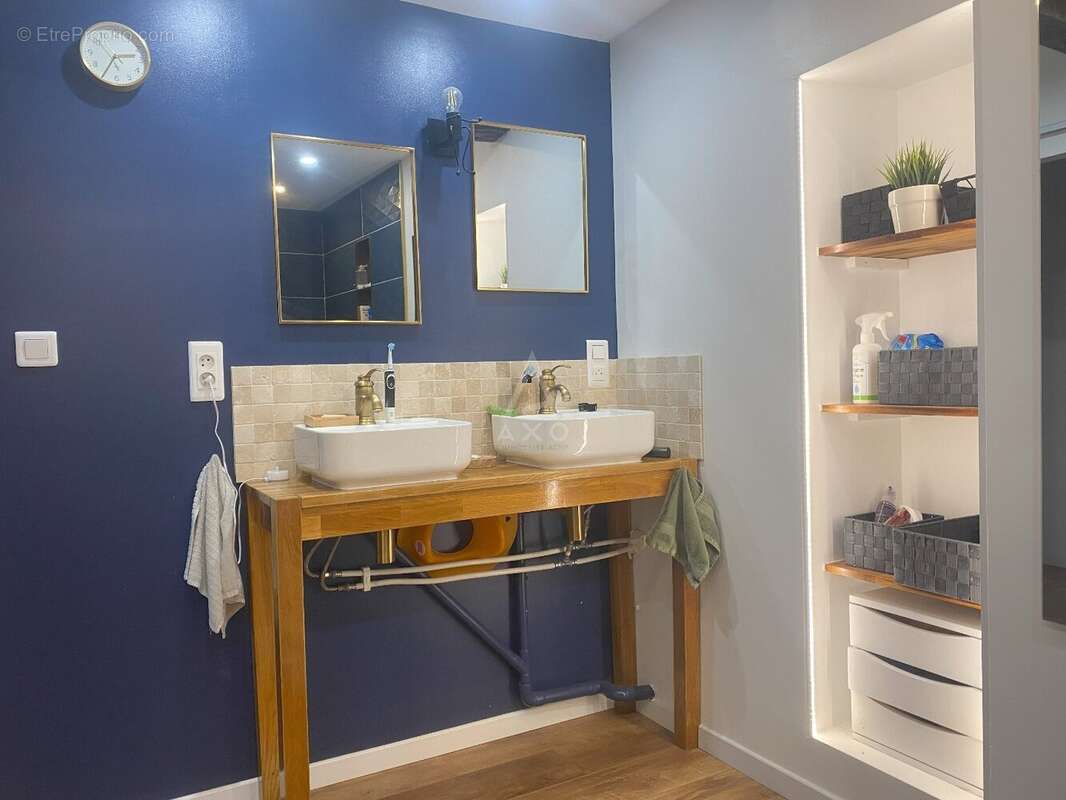 Maison à BRIZAMBOURG