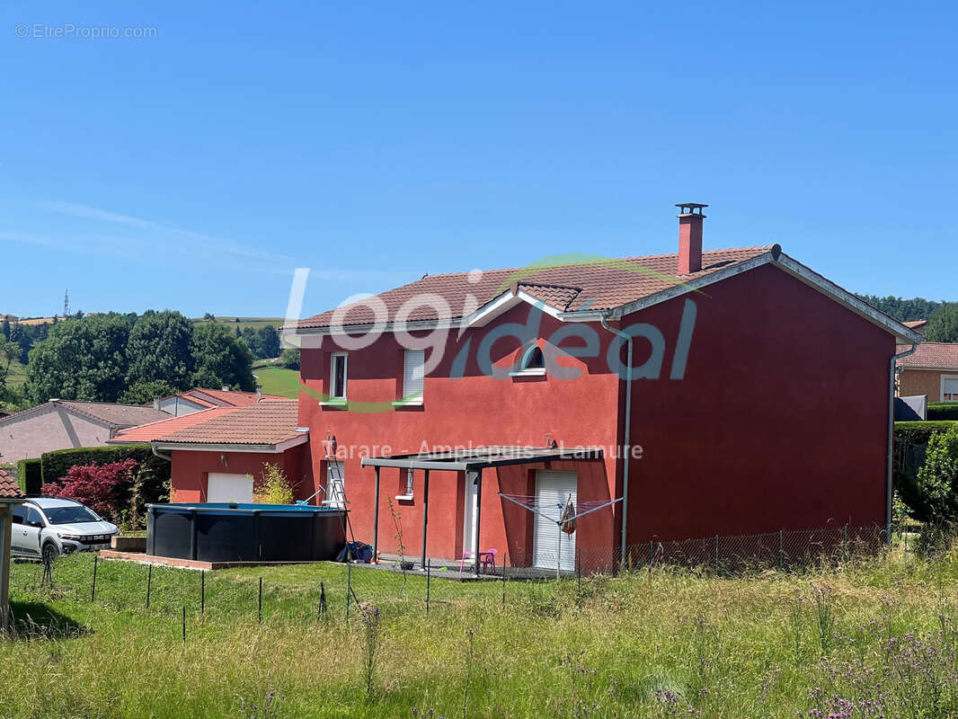 Maison à AMPLEPUIS