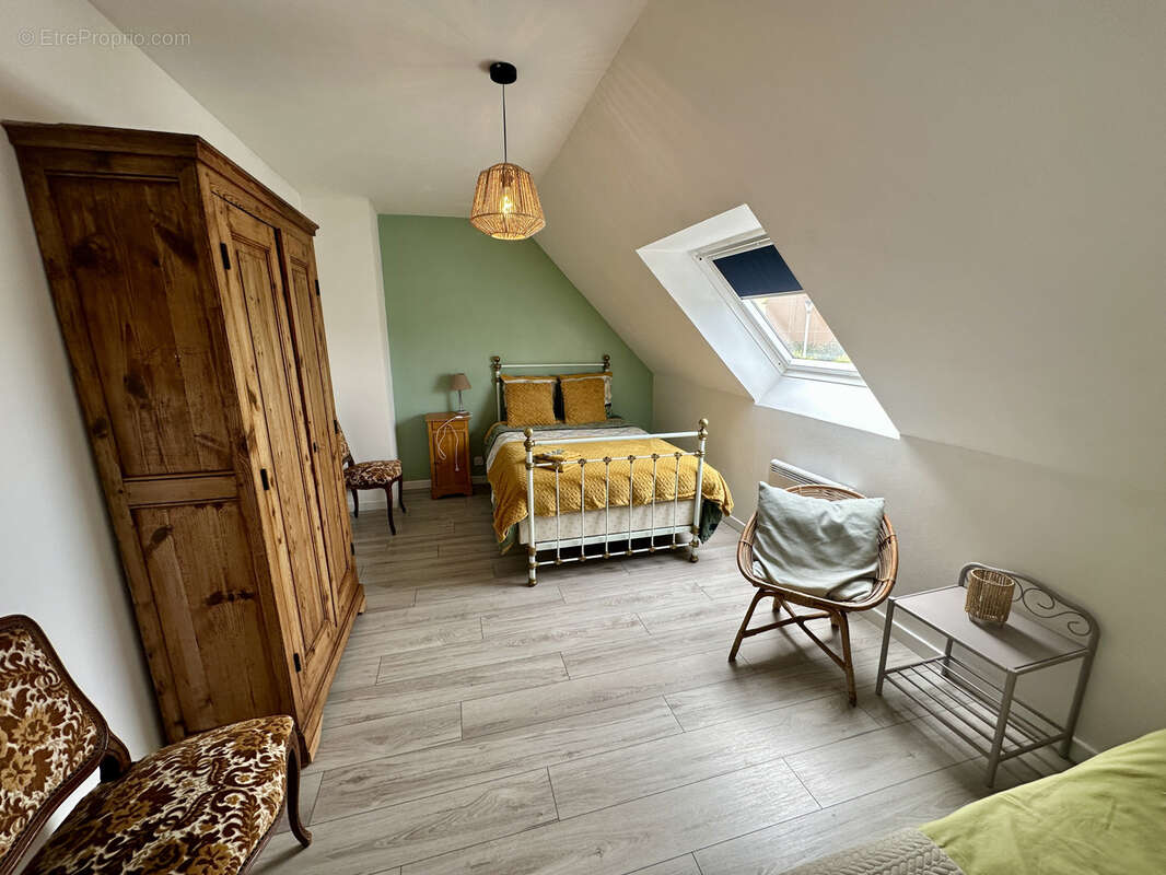 Maison à LA ROCHE-DERRIEN