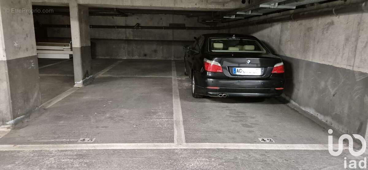 Photo 7 - Parking à MONTEREAU-FAULT-YONNE