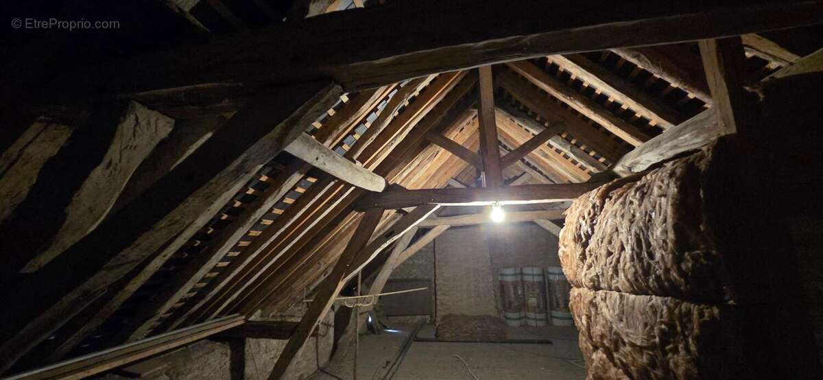 Maison 182 m² à Monthoiron  - photo 7