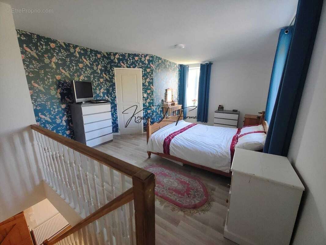 Maison à COULONGES-SUR-L'AUTIZE