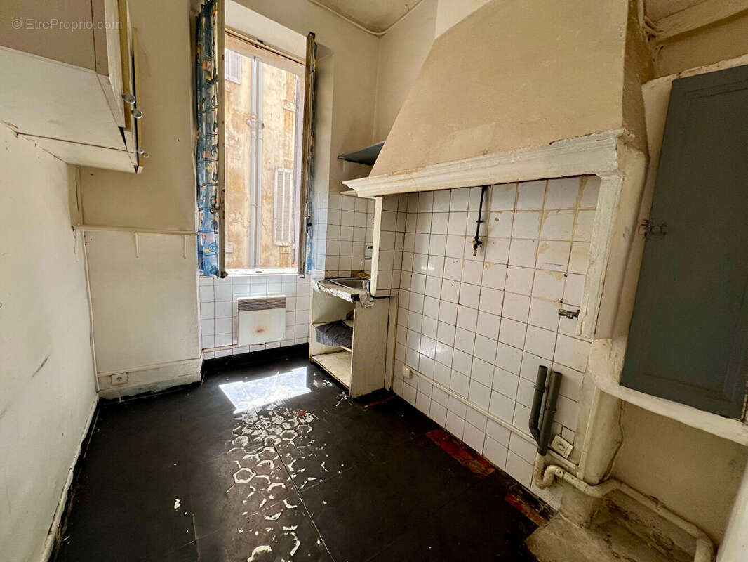Appartement à MARSEILLE-2E