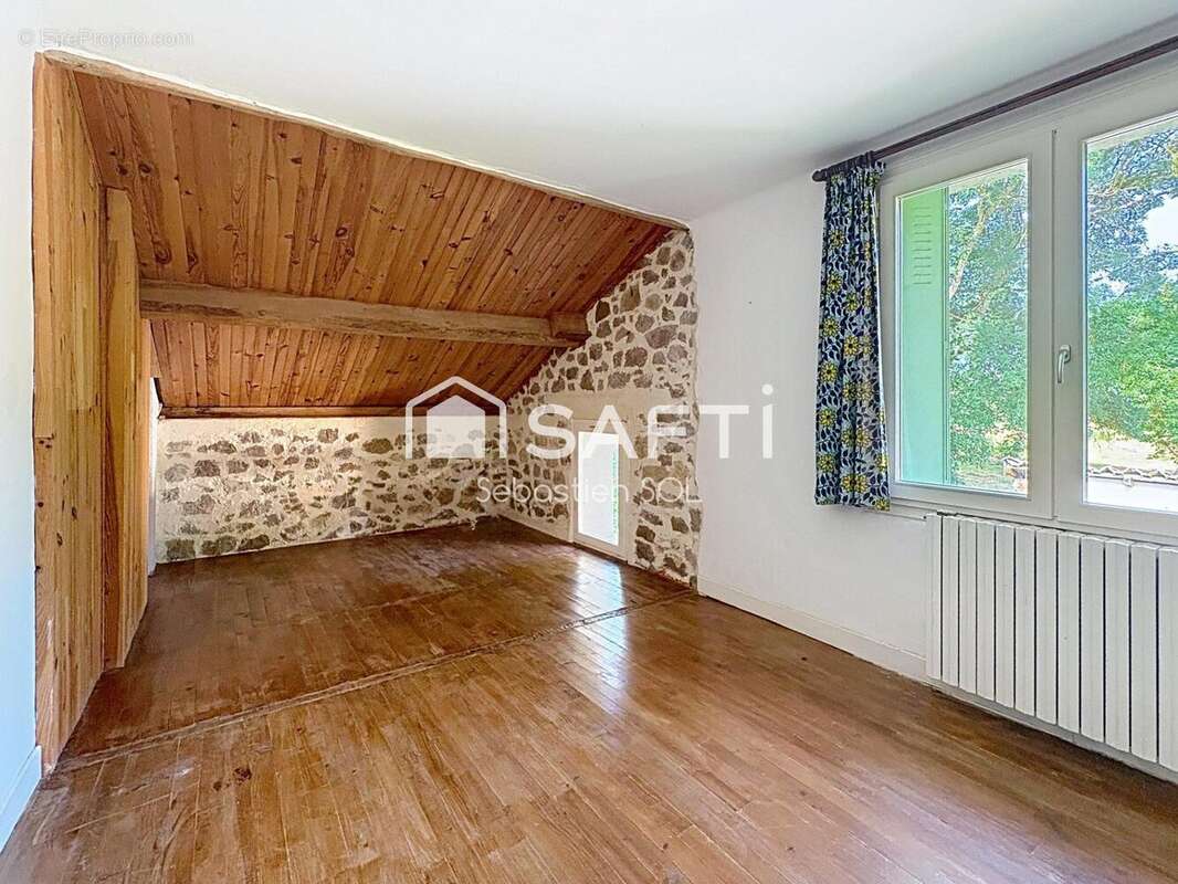 Maison 220 m² à Caussade  - photo 7
