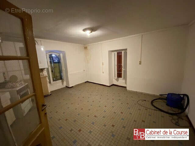 Commerce à SAINT-ANDRE-DE-CUBZAC