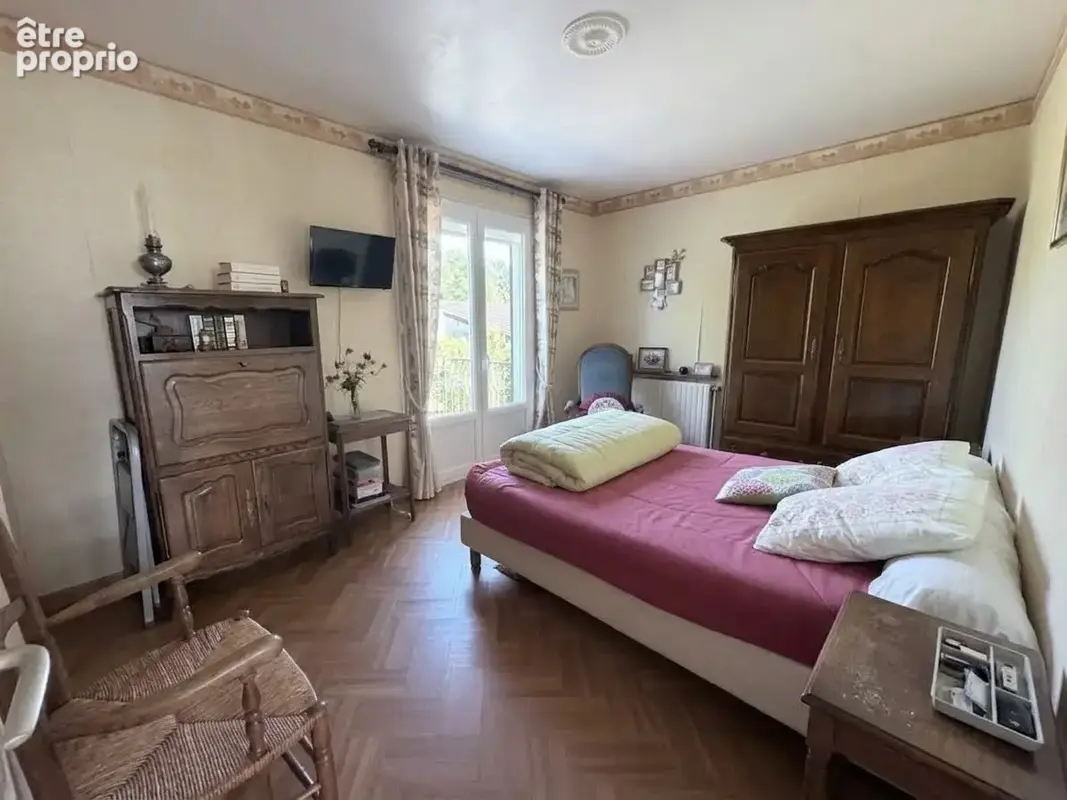Au calme, maison de plain-pied avec jardin et garage. - photo 5