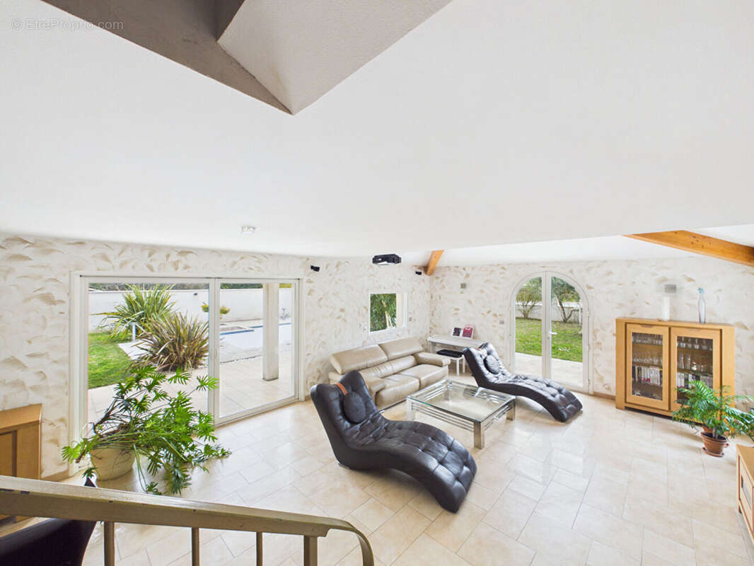 Maison à TOURNON-SUR-RHONE