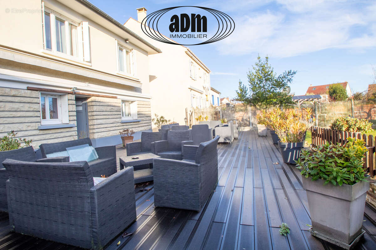 Maison à CHAMPS-SUR-MARNE