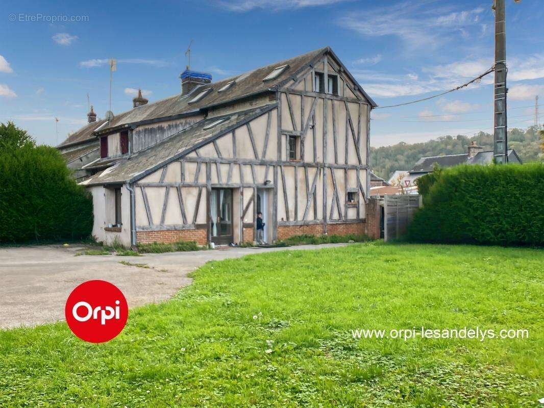 Maison à FLEURY-SUR-ANDELLE