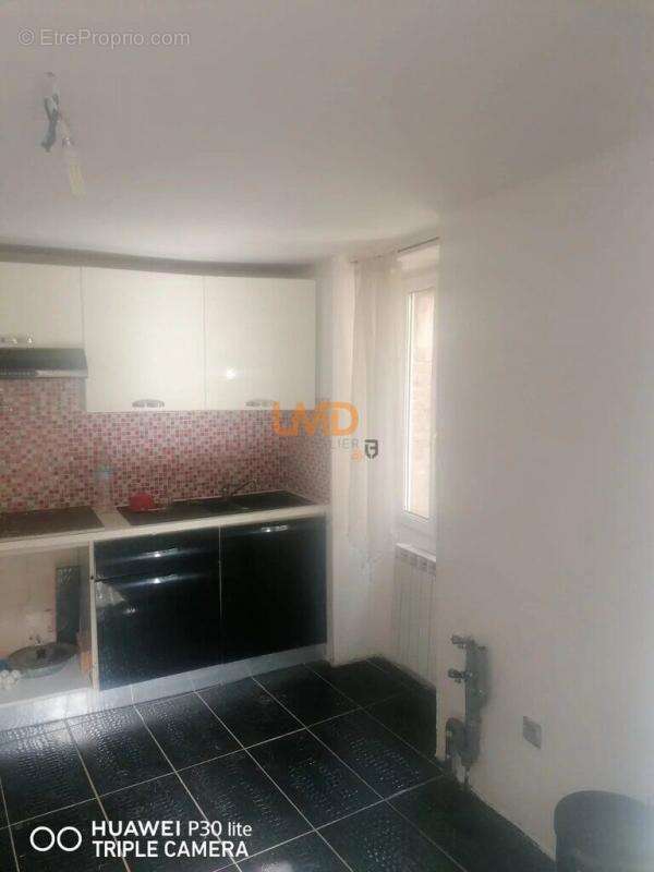 Maison à LIVINHAC-LE-HAUT