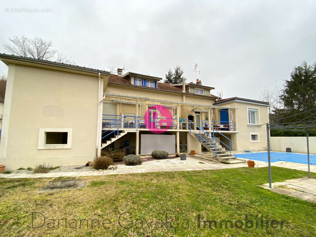 Maison à DECAZEVILLE