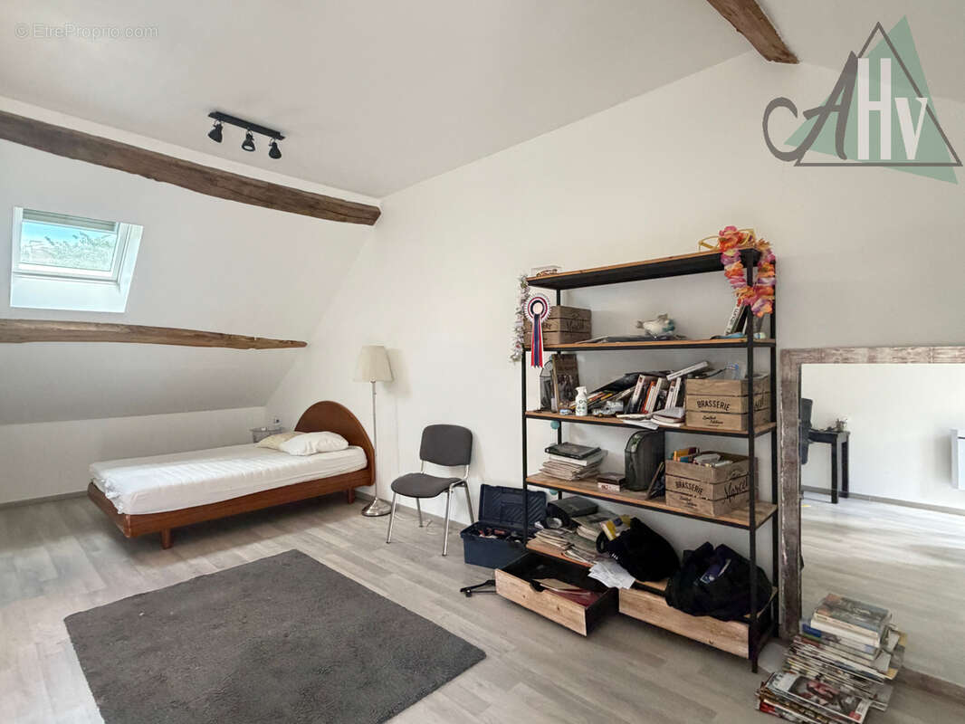 Maison de caractère - 160 m2 - 7 pièces - LONGUEVILLE - photo 14