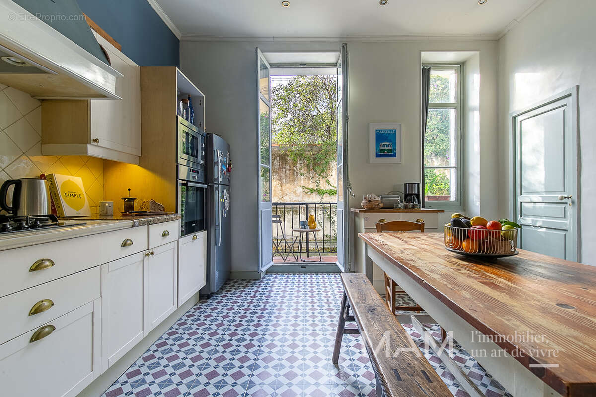 Appartement à MARSEILLE-6E