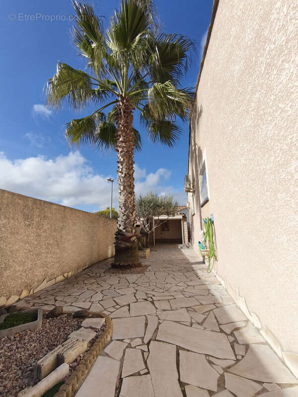 Maison à LIGNAN-SUR-ORB