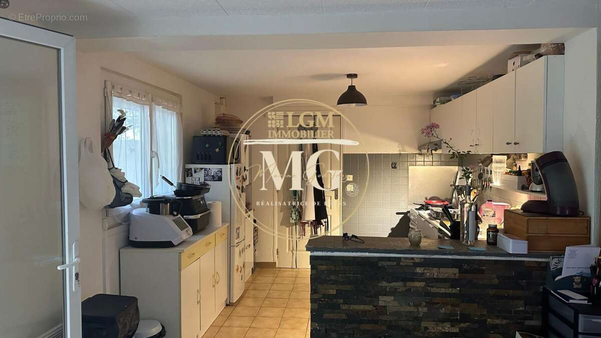 Appartement à MAUGUIO