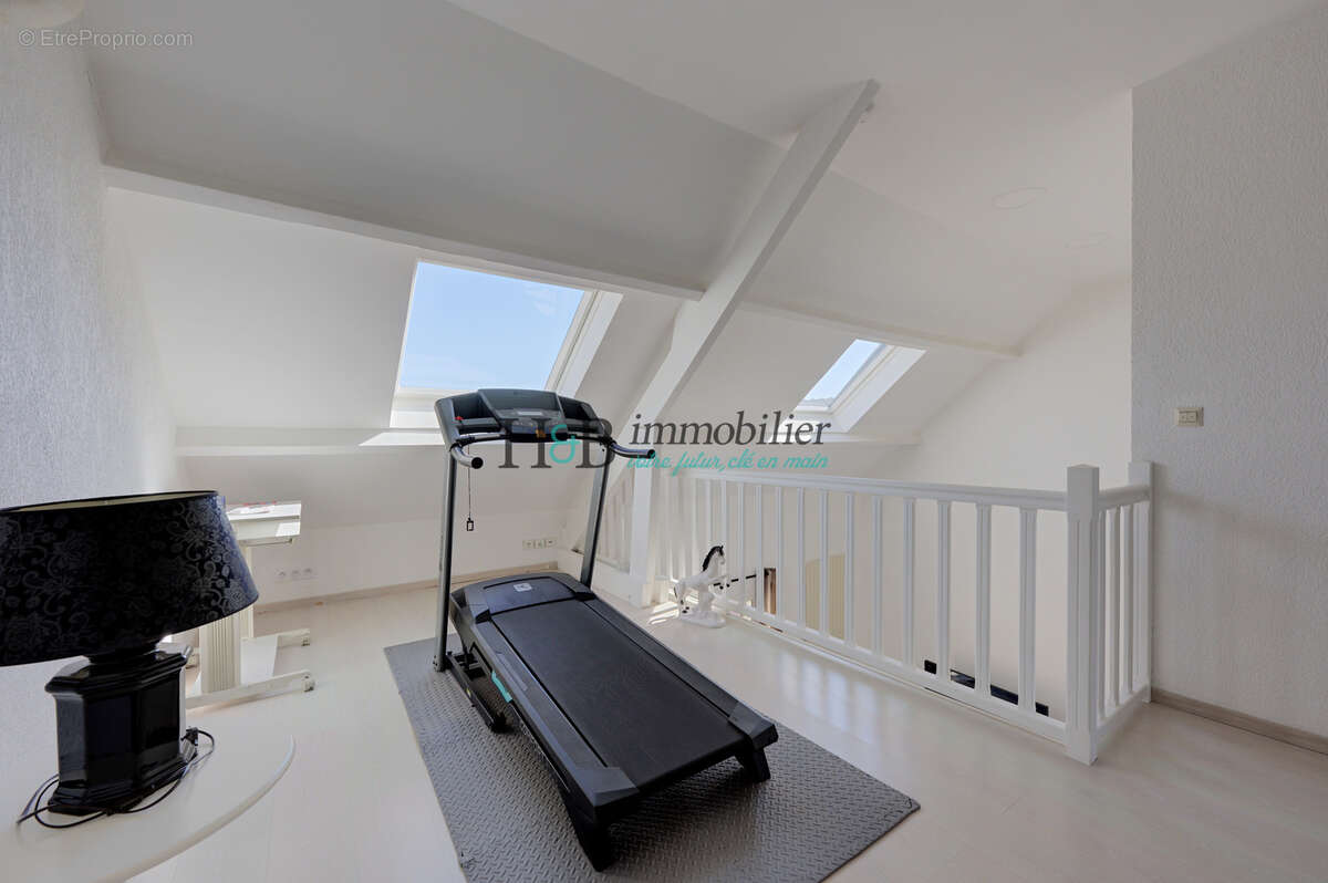 Maison à VERT-LE-GRAND