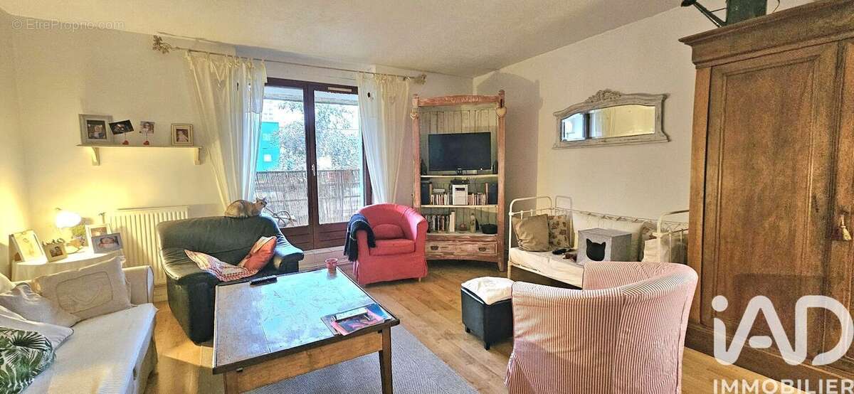 Photo 2 - Appartement à SAINT-ETIENNE-DU-ROUVRAY