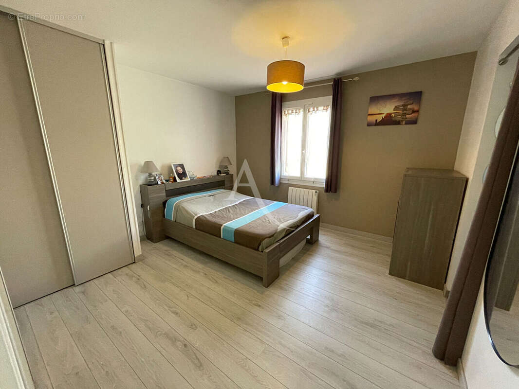 Maison Saint Agnant 7 pièce(s) - photo 6