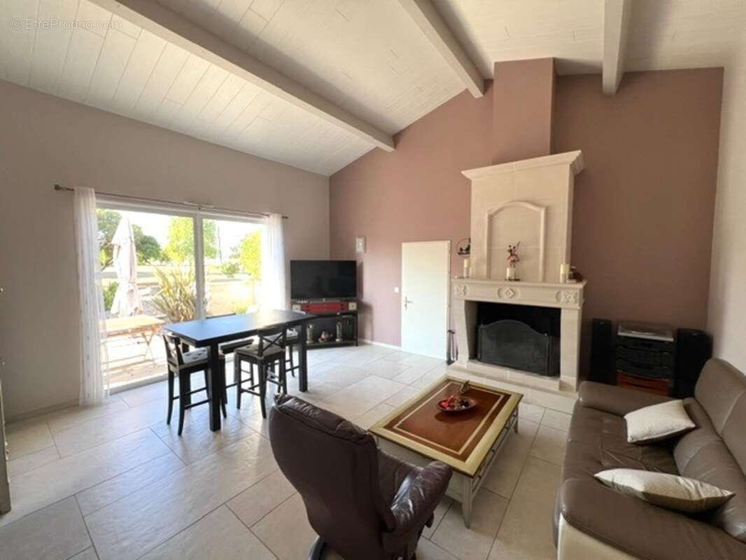 Maison à vendre saint georges des coteaux (17) - photo 8