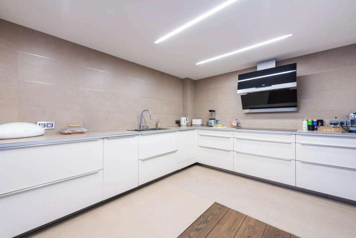 Maison à COURBEVOIE