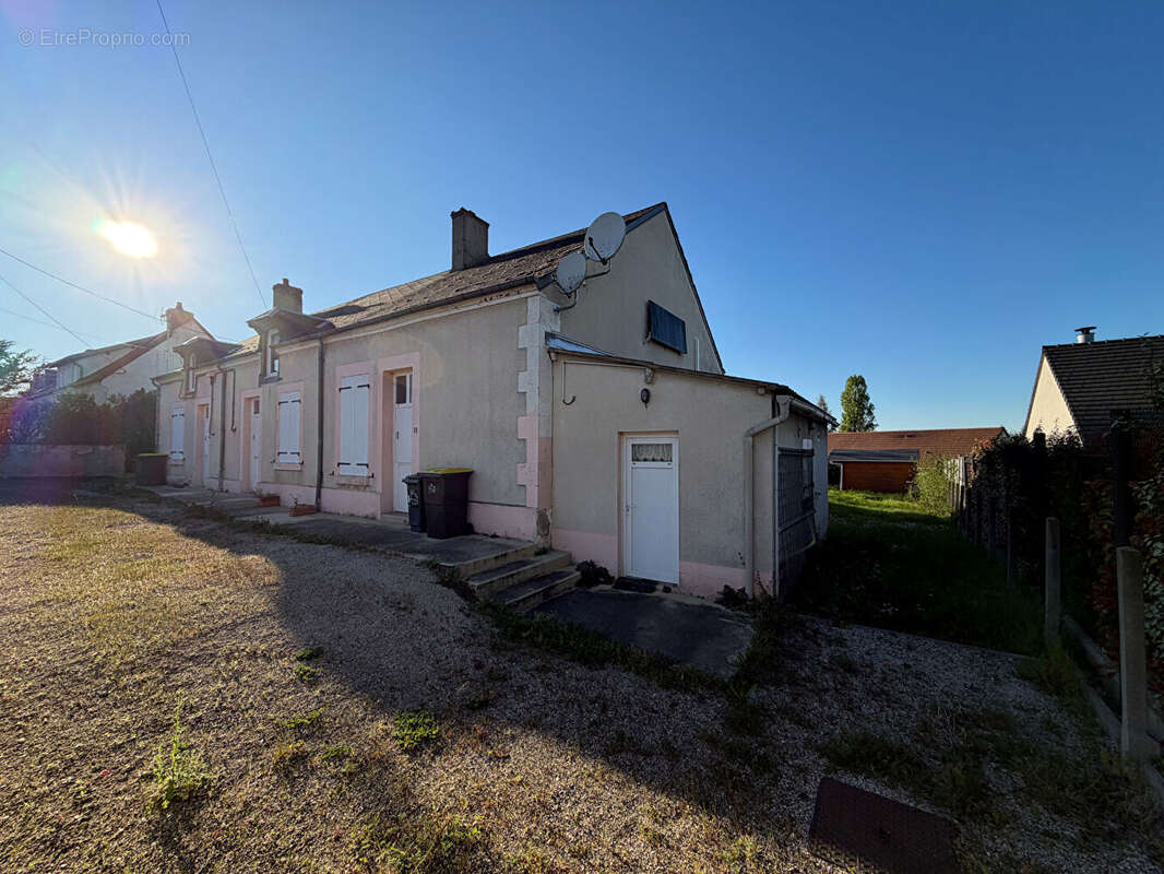 Maison à LA CHAPELLE-SAINT-URSIN