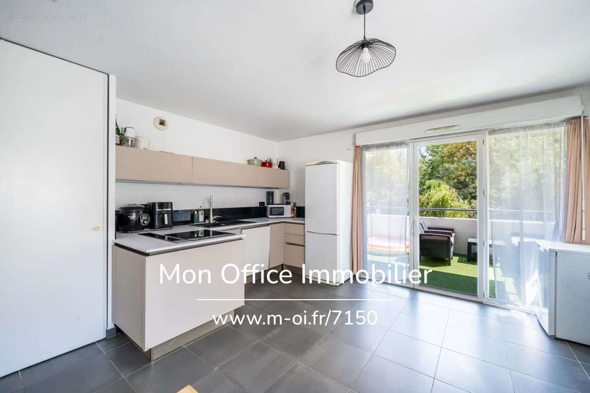 Référence : 7150-NZW - Appartement 3 pièces - terrasse, double box, calme et lumineux - photo 4